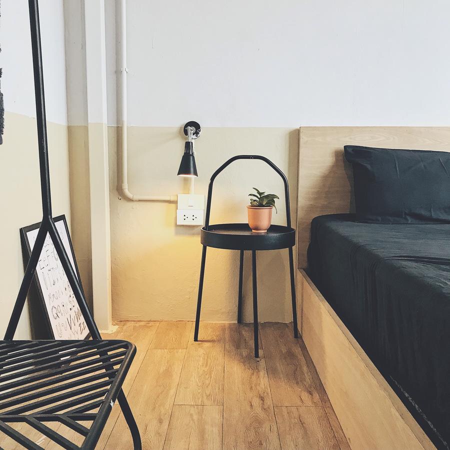 Beige Poshtels + Netflix Hostel Bangkok Exterior photo